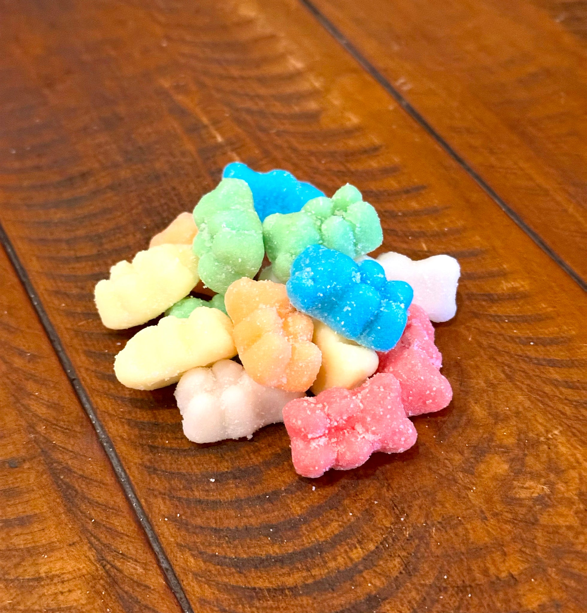 Colossal BEAR Gummies : 5 mg CBD Per Piece : Vegan